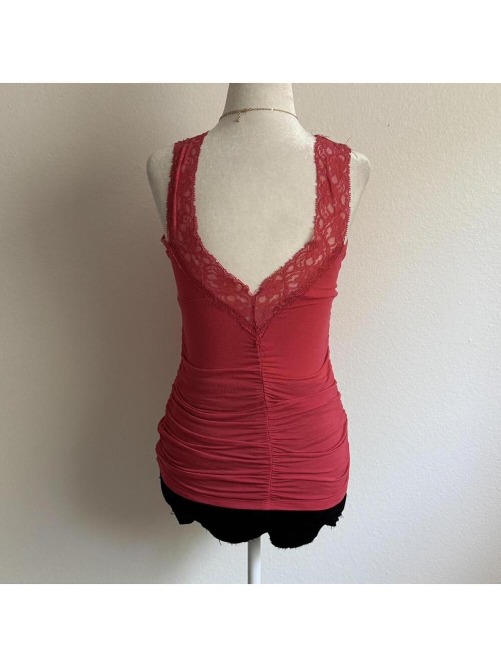 ੈ✩‧₊˚y2k wet seal pink ruched lace trim blouse - Picture 2 of 3